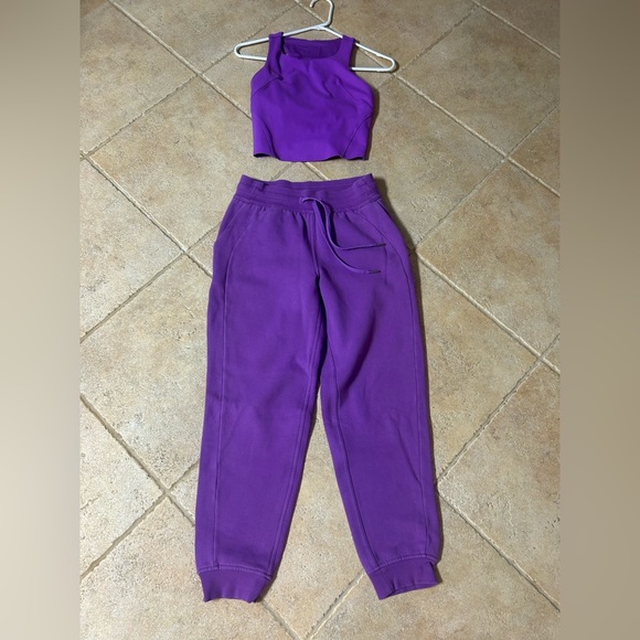 Lululemon Purple Women's Sz 4 scuba joggers and Sz 6 wundertrain top vguc - Picture 1 of 7
